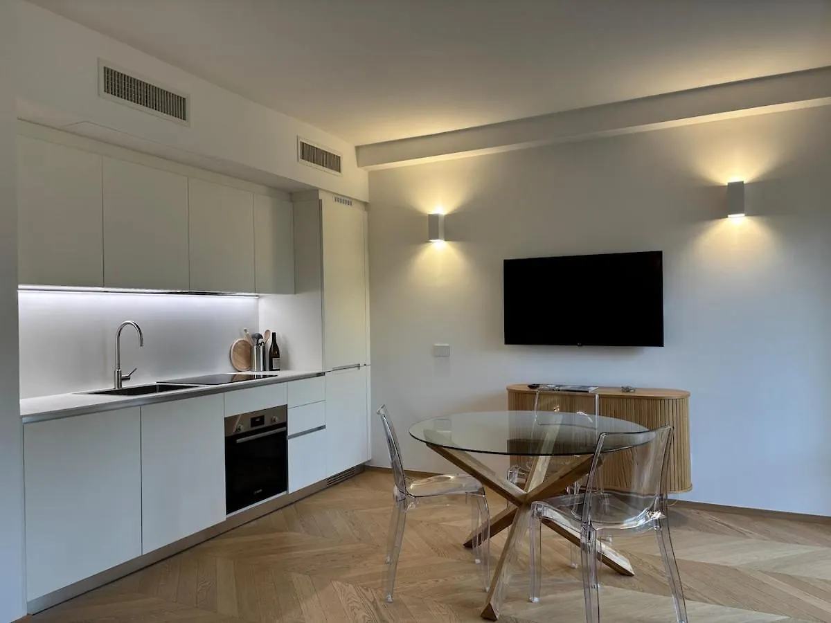 Bright Apartment With Balcony - Navigli Milánó Olaszország